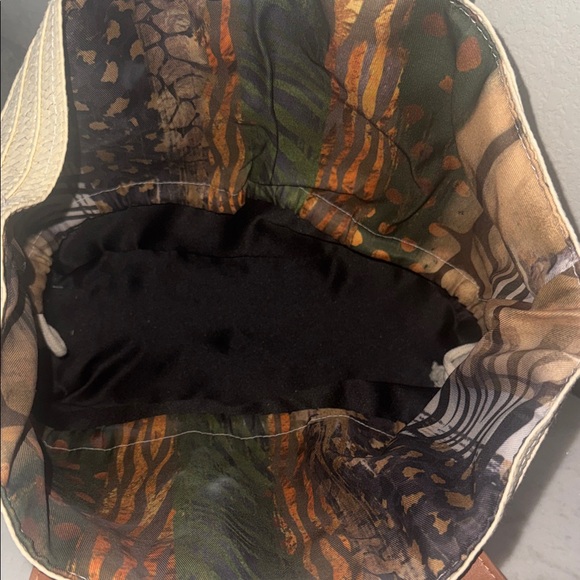 Sassy Jones Tan and Cream Tote Bag - Picture 4 of 8